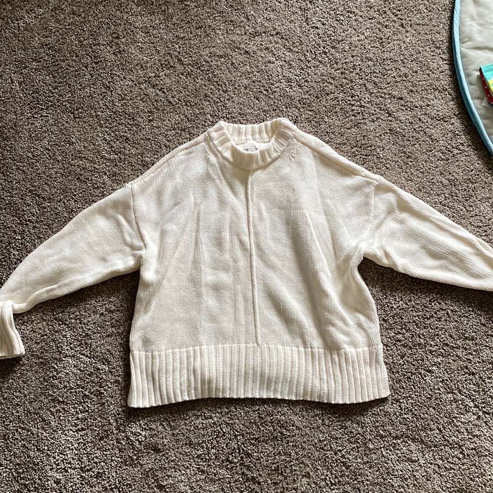 Crème sweater. Brand a new day from target. Size small